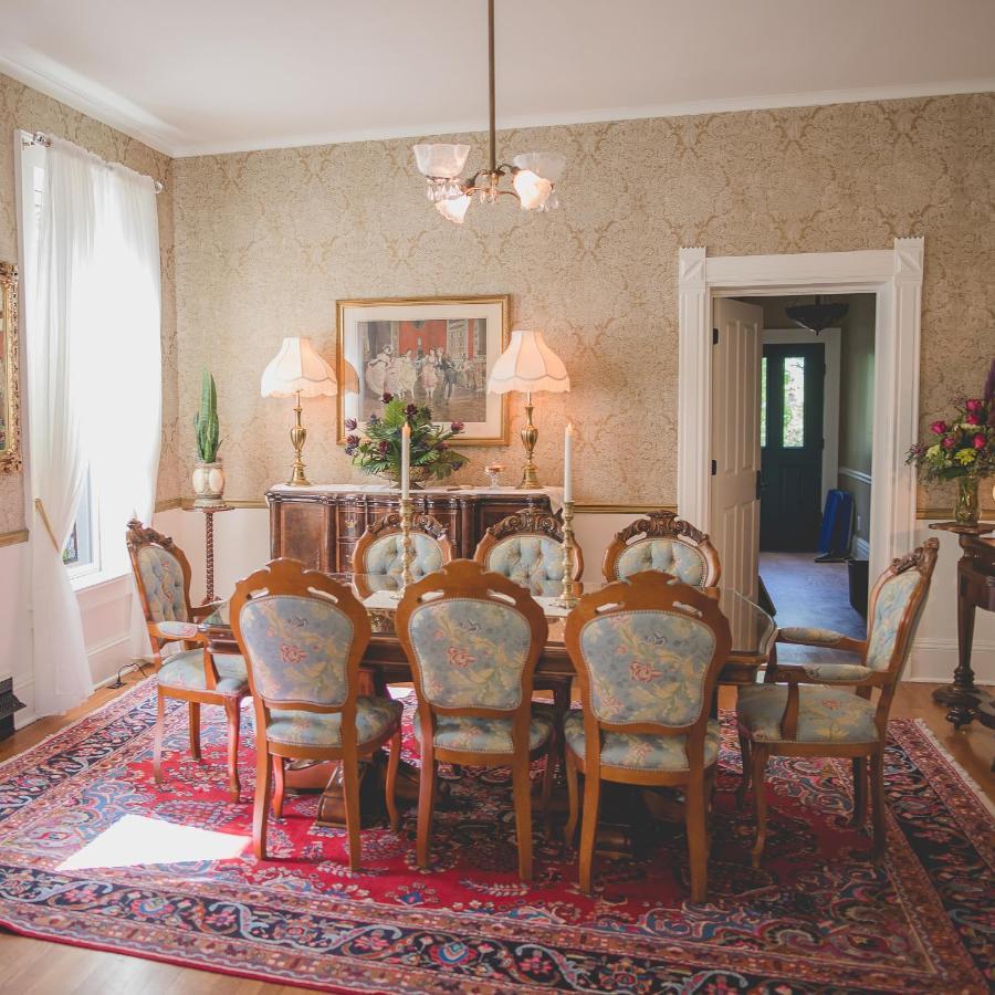 Grand Victorian Manor & Cottage Boonville Exterior photo