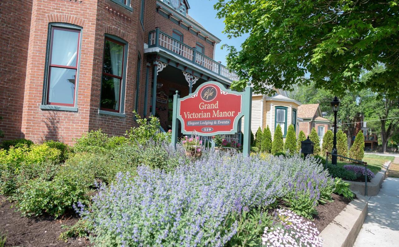 Grand Victorian Manor & Cottage Boonville Exterior photo